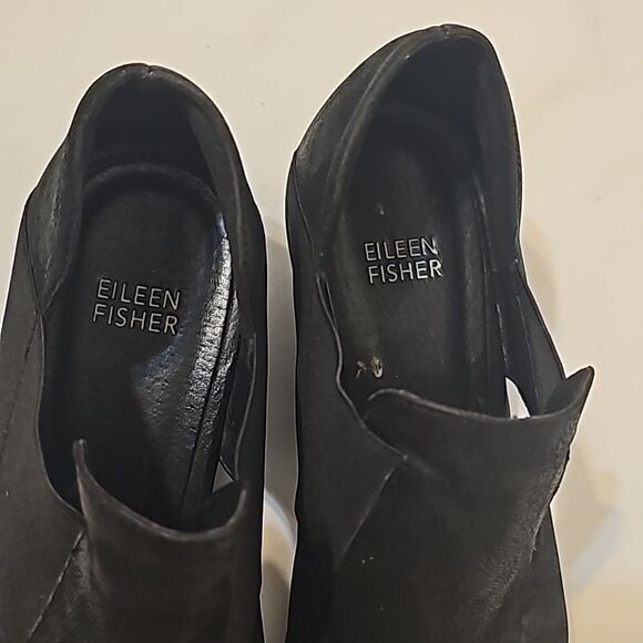 Eileen fisher black suede pull on boots booties round toe 9 - Picture 2 of 5